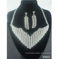 Oem European Standard Silver Jewelry Crystal Necklace And Earring Set For Party